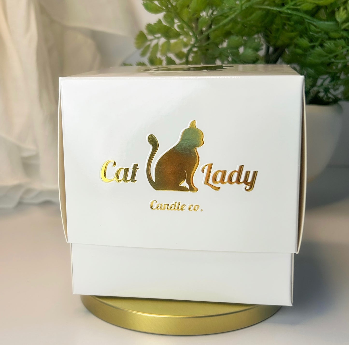 Linen and Light Scented Candle